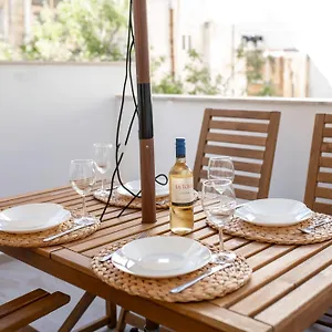 https://2-bed-2-bath-apartment-in-sliema.hotelssaintjulians.com