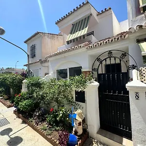 https://casa-pommy.1costadelsol.com